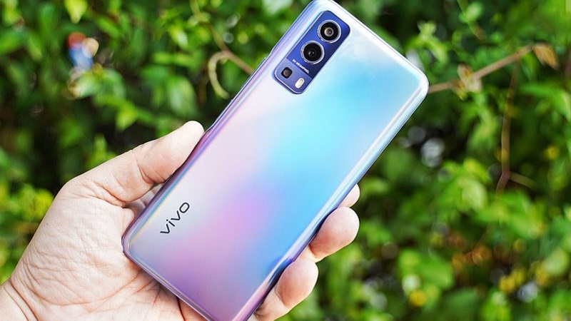 Vivo Y72 5G có thiết kế tinh tế mang một chút độc đáo, đặc biệt