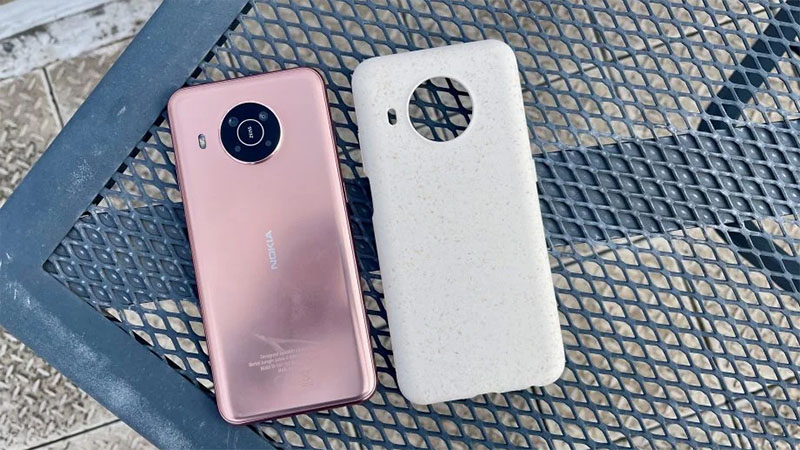 Nokia X20 được làm bằng nhựa và được tặng ốp lưng trong hộp đựng Nokia X20 được làm bằng nhựa và được tặng ốp lưng trong hộp đựng