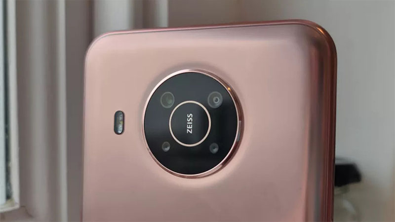 Máy sở hữu cụm 4 camera ở mặt lưng Máy sở hữu cụm 4 camera ở mặt lưng