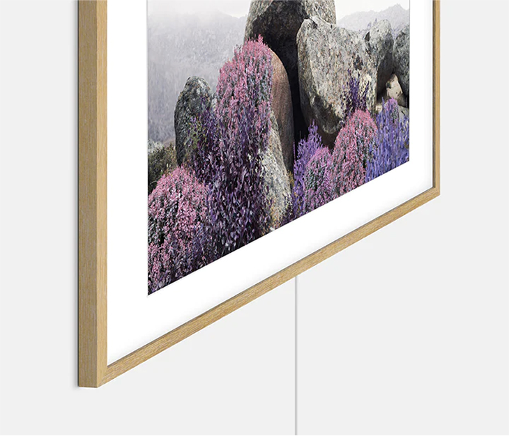 Treo sát tường và dễ xoay ngang dọc với Slim Fit Wall-Mount Treo sát tường và dễ xoay ngang dọc với Slim Fit Wall-Mount