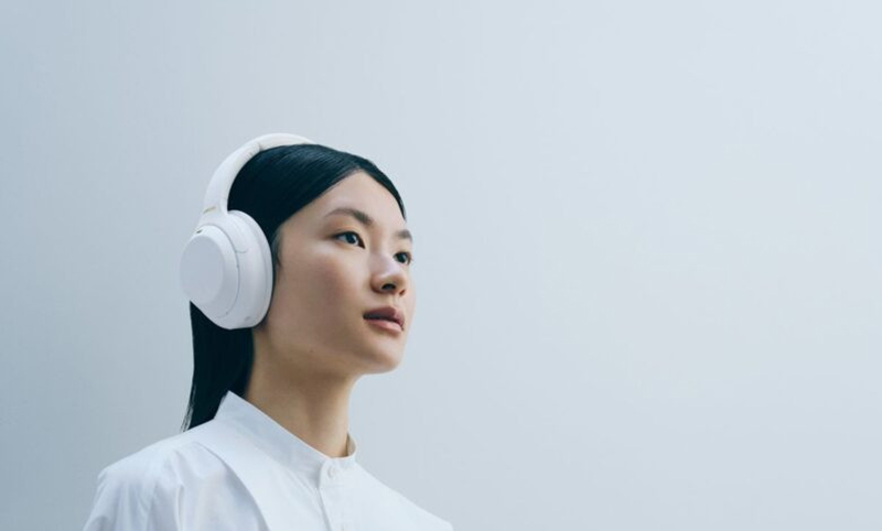 Sony WH-1000XM4 trắng ảnh minh họa Sony WH-1000XM4 trắng ảnh mình họa