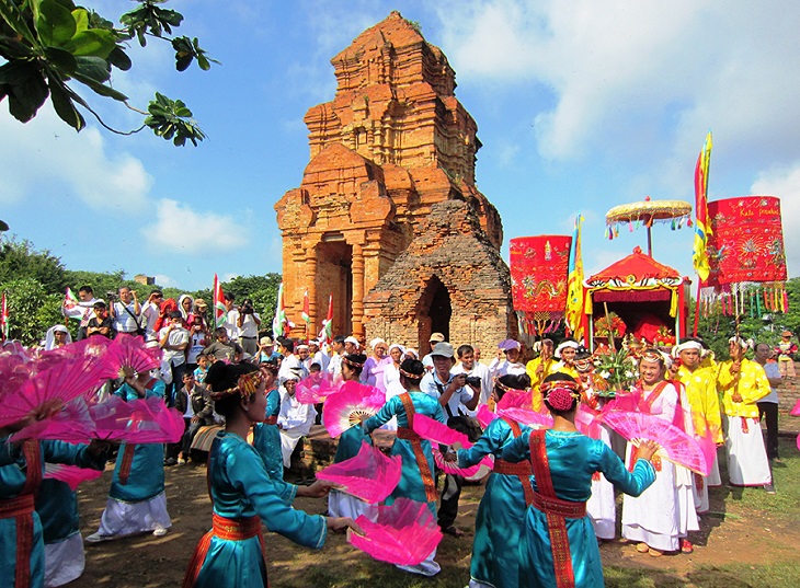 Lễ hội tháp Bà Ponagar ở Nha Trang