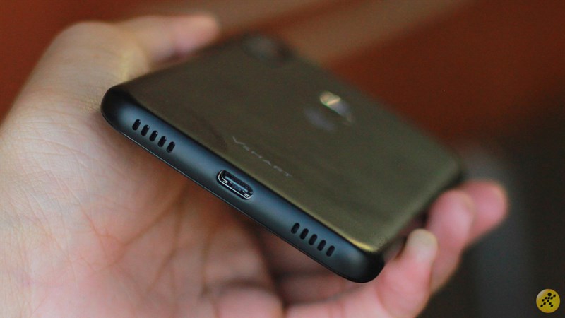 Cổng type C trên chiếc Vsmart Star 4. Cổng type C trên chiếc Vsmart Star 4.