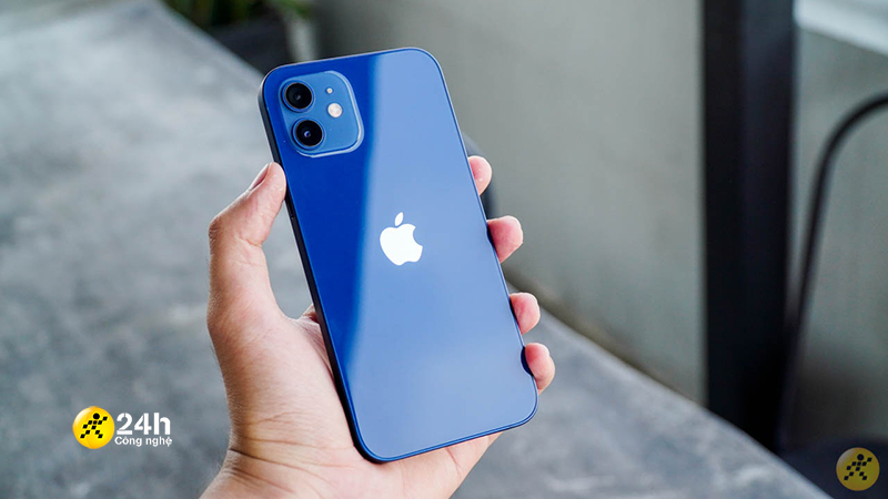 iPhone 12 iPhone 12