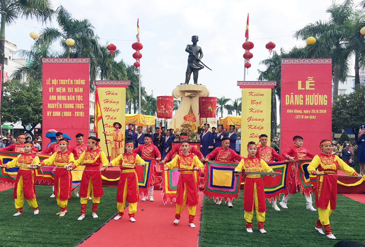  Lễ hội anh hùng dân tộc Nguyễn Trung Trực