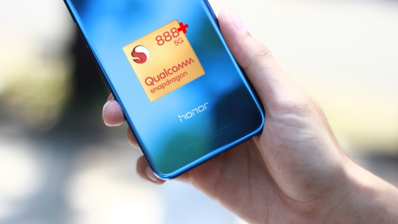 Honor sẽ là một trong những hãng di động đầu tiên trang bị chip Snapdragon 888 Plus cho flagship của mình Honor sẽ là một trong những hãng di động đầu tiên trang bị chip Snapdragon 888 Plus cho flagship của mình