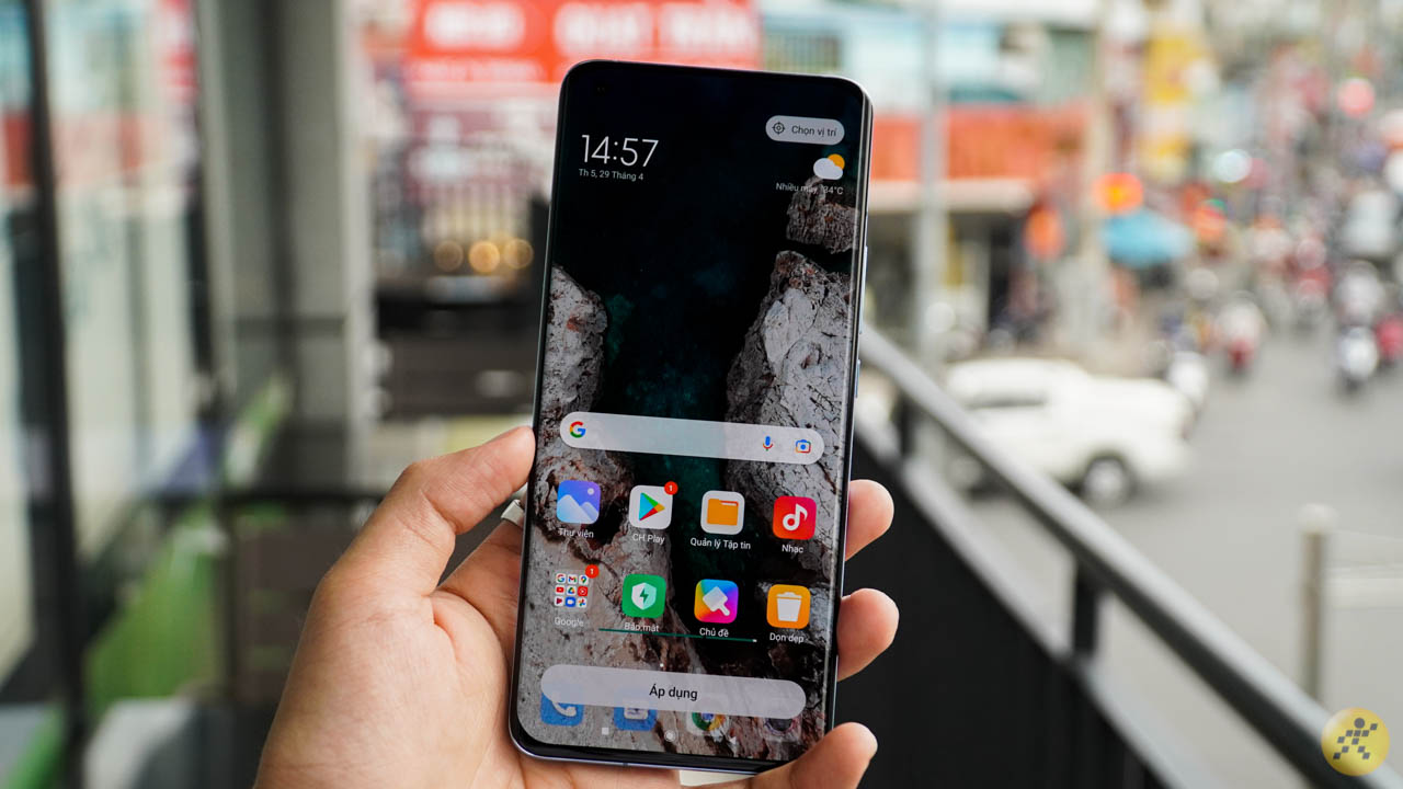 Ảnh màn hình chính khi thiết lập chế độ siêu hình nền