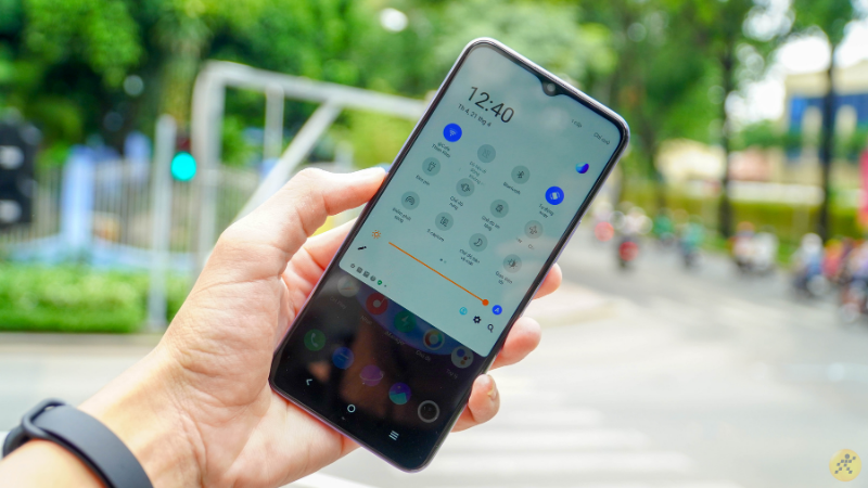 Viên pin của Vivo Y72 5G hứa hẹn sẽ làm hài lòng những người chơi hệ lâu-và-dài. Viên pin của Vivo Y72 5G hứa hẹn sẽ làm hài lòng những người chơi hệ lâu-và-dài.