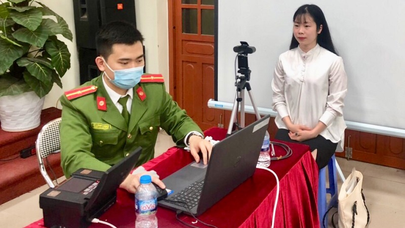 Người tạm trú tại TP.HCM làm CCCD gắn chíp ở đâu? Cần mang giấy tờ gì? Người tạm trú tại TP.HCM làm CCCD gắn chíp ở đâu? Cần mang giấy tờ gì?