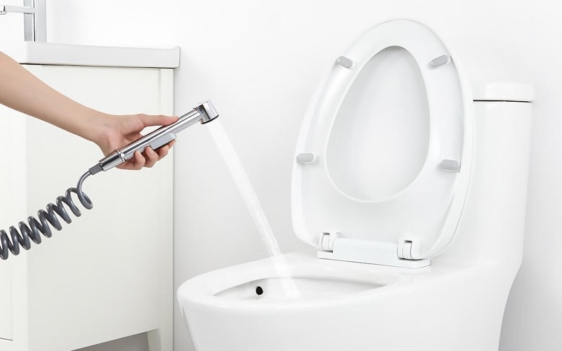 Cách xử lý đầu vòi vệ sinh bị rỉ nước