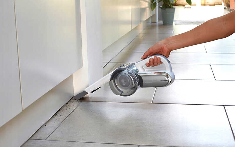 Máy hút bụi không dây là loại máy cầm tay, dùng pin sạc (hay sạc điện)