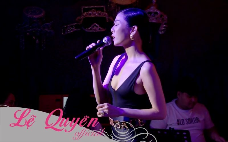 Karaoke Bên em là biển rộng