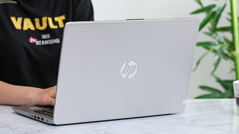 Laptop HP 340s G7
