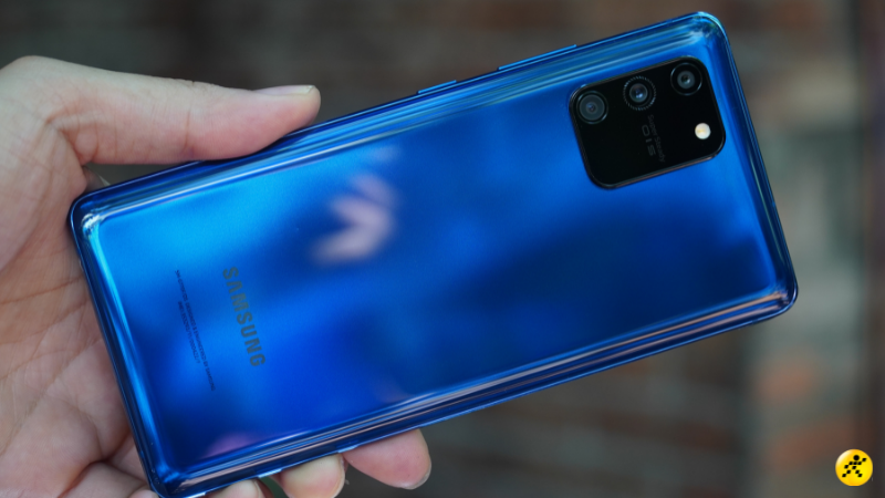 Hệ thống 3 camera sau của Galaxy S10 Lite.