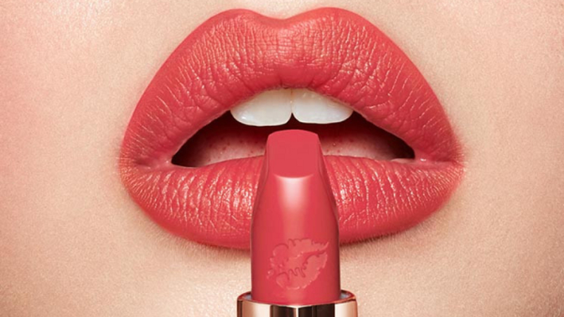 Son Charlotte Tilbury Carina’s Star Màu Hồng San Hô – Hot Lips 2