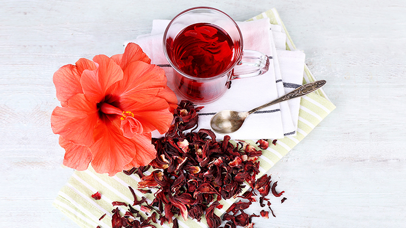 Lợi ích tuyệt vời của việc uống trà hoa dâm bụt hàng ngày