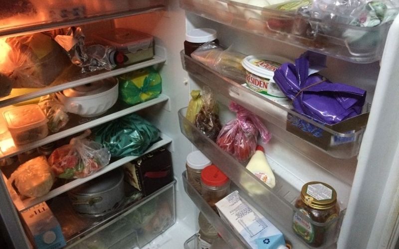 Không nên ăn đồ ăn đã cất trong tủ lạnh quá 1 - 2 ngày vì thức ăn có thể phát sinh hư hỏng và gây ngộ độc
