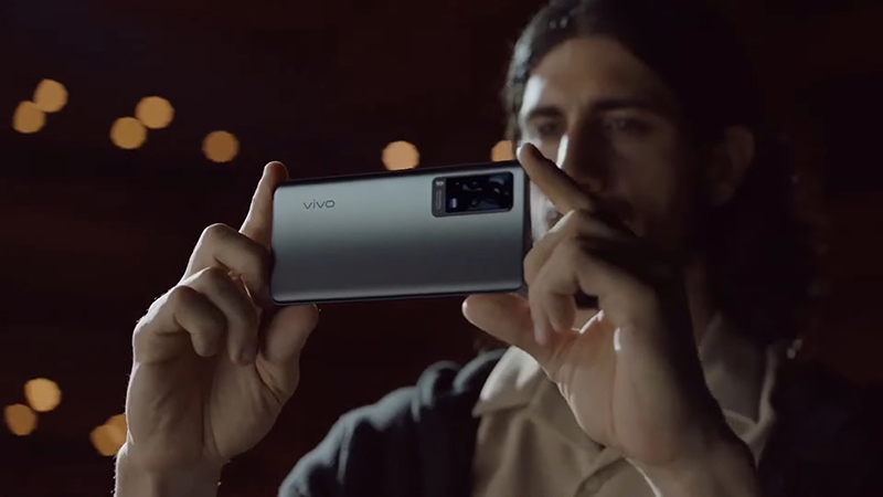 Vivo X60T Pro được trang bị sạc nhanh 33 W giúp rút ngắn thời gian sạc pin