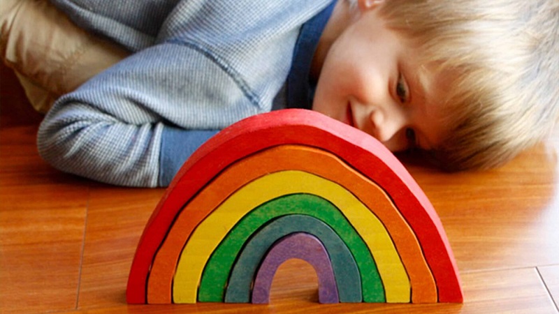 Những lợi ích của đồ chơi gỗ thông minh với sự phát triển của bé