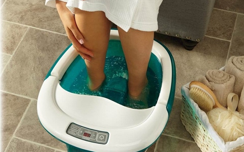 What is a foot bath? Benefits of a foot bath? Who should use?
