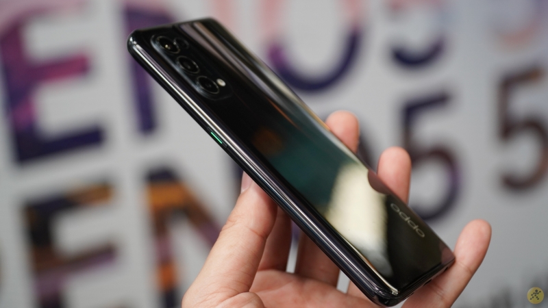 OPPO Reno6 cuối cùng cũng lộ diện, tuy có cùng kích thước màn hình với Reno5 5G nhưng lại nhỏ gọn hơn OPPO Reno6 cuối cùng cũng lộ diện, tuy có cùng kích thước màn hình với Reno5 5G nhưng lại nhỏ gọn hơn