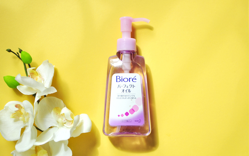 Nước tẩy trang Biore Makeup Remover Perfect Oil