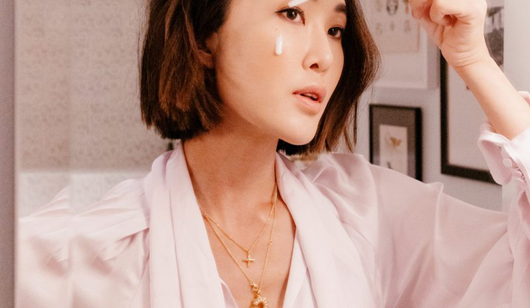 Retinol đẩy mụn trong bao lâu? Làm gì khi da đang đẩy mụn?