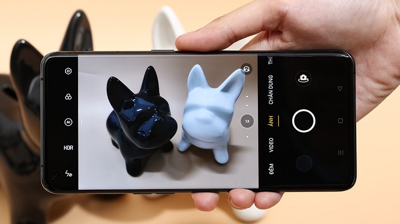 Chỉ cần bấm nút chụp trên OPPO Find X3 Pro bạn sẽ có ngay một bức ảnh sắc