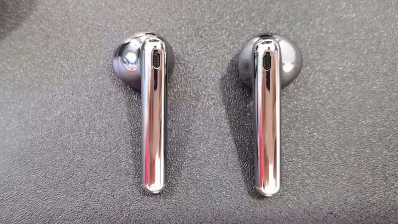 Huawei FreeBuds 4 màu bạc