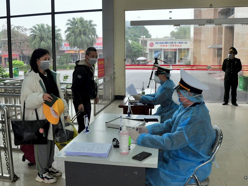 Đường dây nóng 18001119 của VNPT hỗ trợ khai báo y tế miễn phí