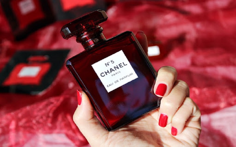 Vì sao Chanel No5 là huyền thoại về nước hoa gần 100 năm