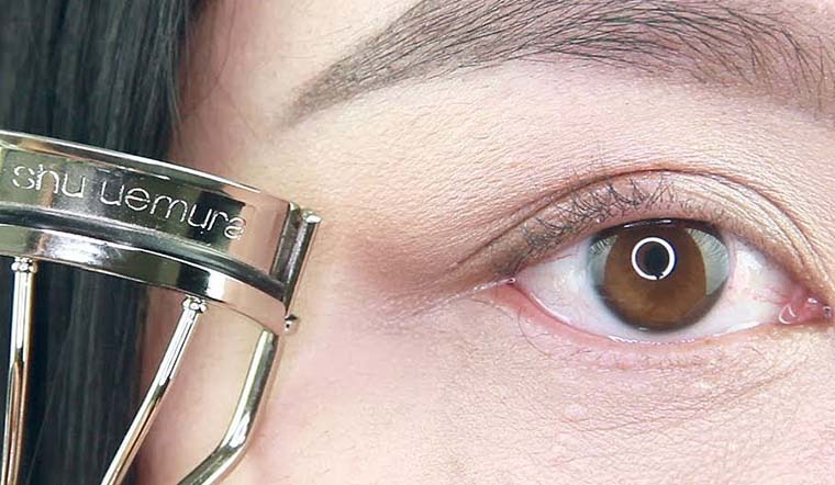 Kẹp Mi Shu Uemura Eyelash Curler bí quyết giúp cho đôi mi dài cong vút