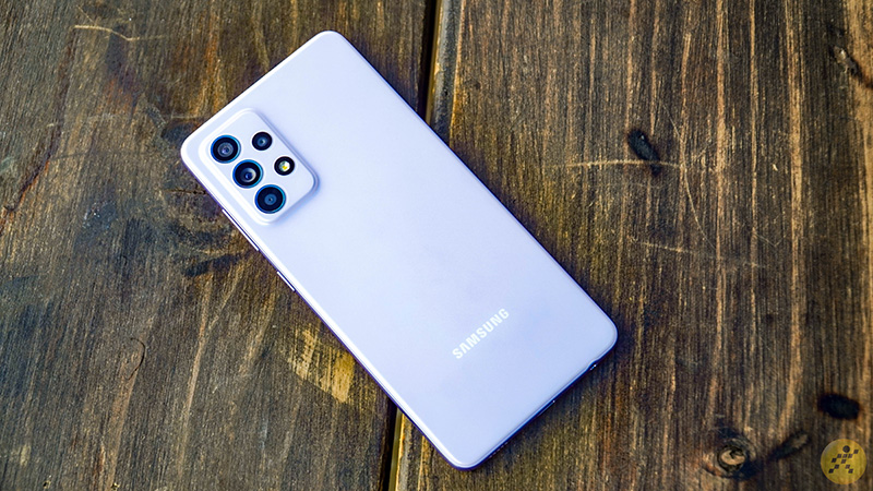 Galaxy A52 cũng có phiên bản màu Tím rất đẹp
