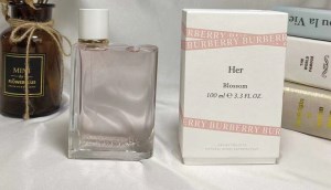 Review nước hoa Burberry Her Blossom hương thơm tươi mát và tràn đầy sức sống