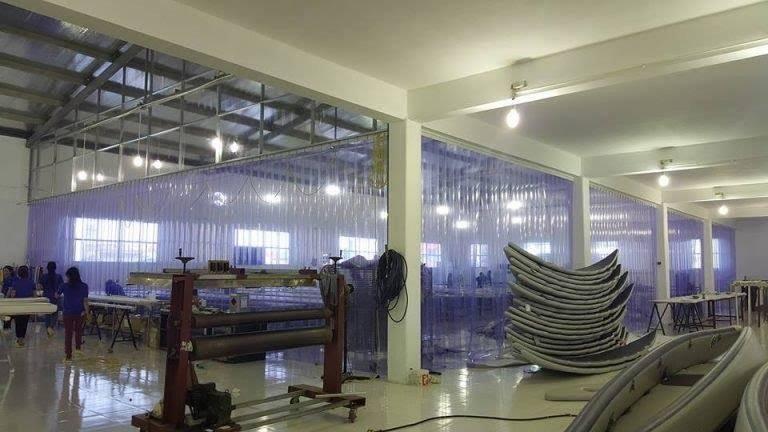 What is PVC curtain? Types of plastic curtains to effectively prevent cold