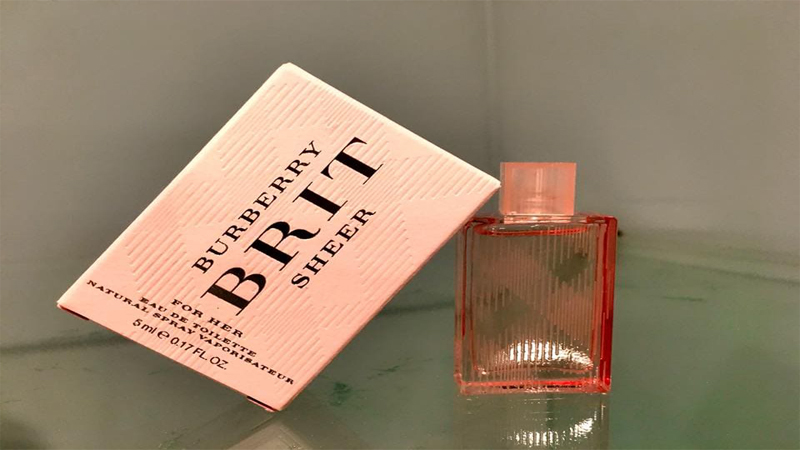 Review nước hoa Burberry Brit Sheer mùi hoa cỏ, trái cây đầy tươi mát