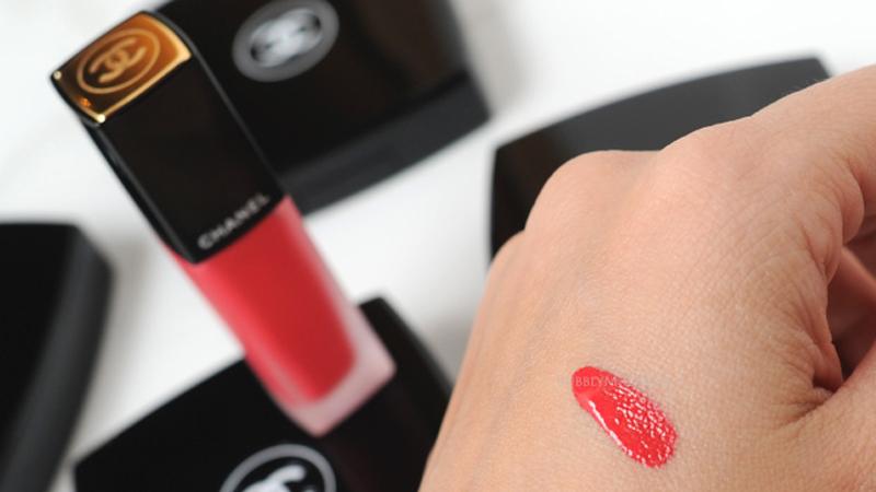 Review son Chanel 148 Libere đỏ tươi cho đôi môi đỏ mọng căng bóng
