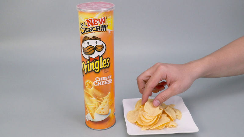 Snack khoai tây vị phô mai Pringles