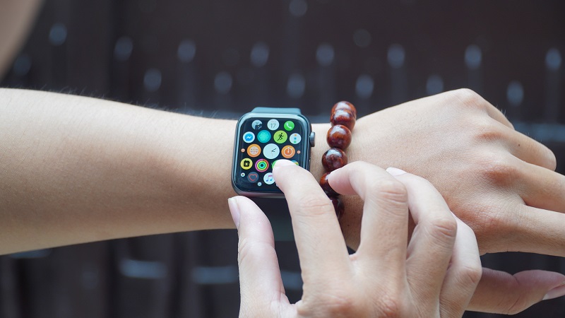 Đây là lý do vì sao Apple lại không đặt tên cho Apple Watch là iWatch