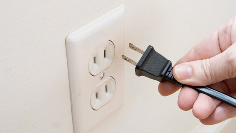 Rút điện khi không sử dụng để bảo vệ an toàn cho cả gia đình