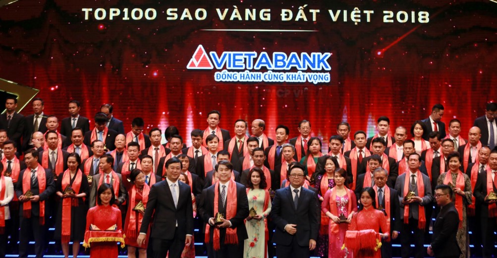 VietABank vinh dự đón nhận giải thưởng Sao Vàng đất Việt 2018 VietABank vinh dự đón nhận giải thưởng Sao Vàng đất Việt 2018