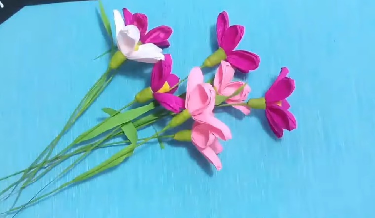 Cách làm hoa lưu ly bằng giấy nhún