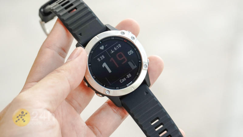 Garmin Fenix 6 siêu phẩm Smartwatch cho dân thể thao, pin dùng tận 13 ngày, kháng nước 10 ATM đeo khi bơi không sợ bị hỏng