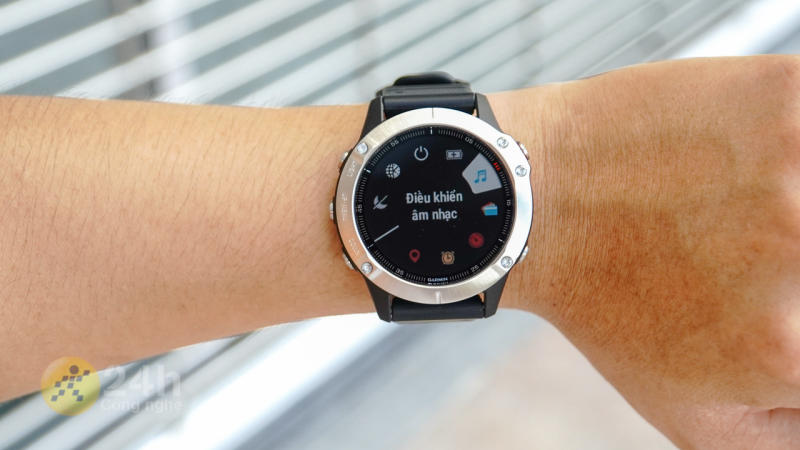 Garmin Fenix 6 siêu phẩm Smartwatch cho dân thể thao, pin dùng tận 13 ngày, kháng nước 10 ATM đeo khi bơi không sợ bị hỏng