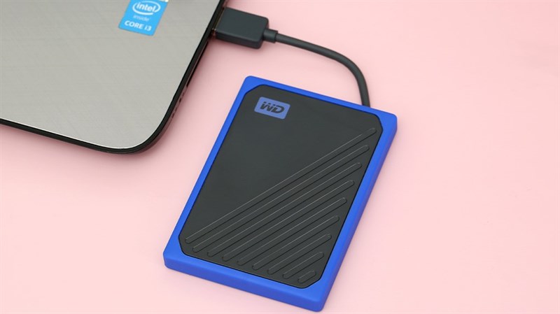 Nhiều ổ cứng di động được bán chính hãng tại Thế Giới Di Động