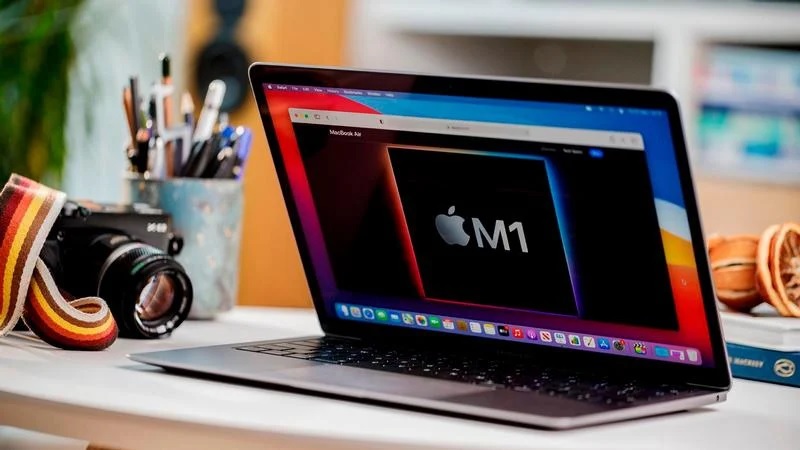 Macbook Air M1 giảm siêu ngon đến cả triệu đồng kèm quà tặng hấp dẫn