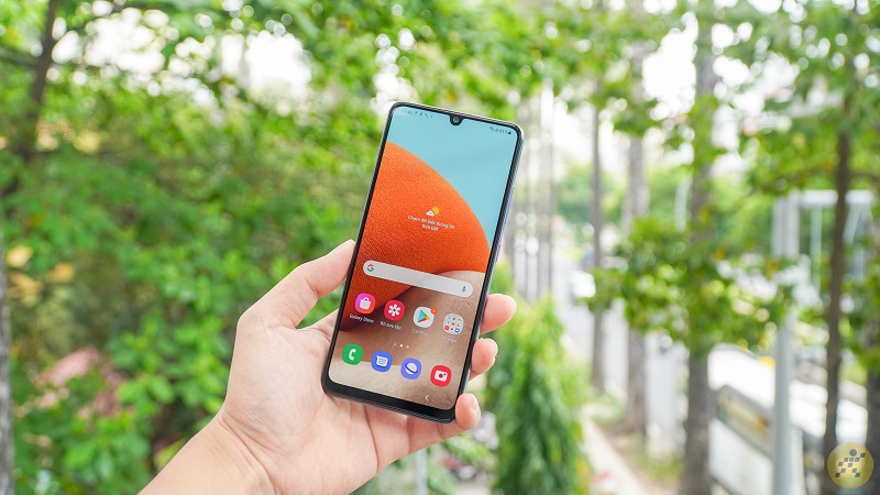 Samsung Galaxy A32 sở hữu màn hình AMOLED to, sặc sỡ