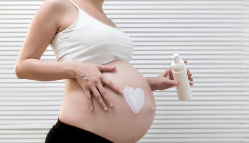 Phụ nữ mang thai phải hết sức chú ý khi sử dụng kem dưỡng da