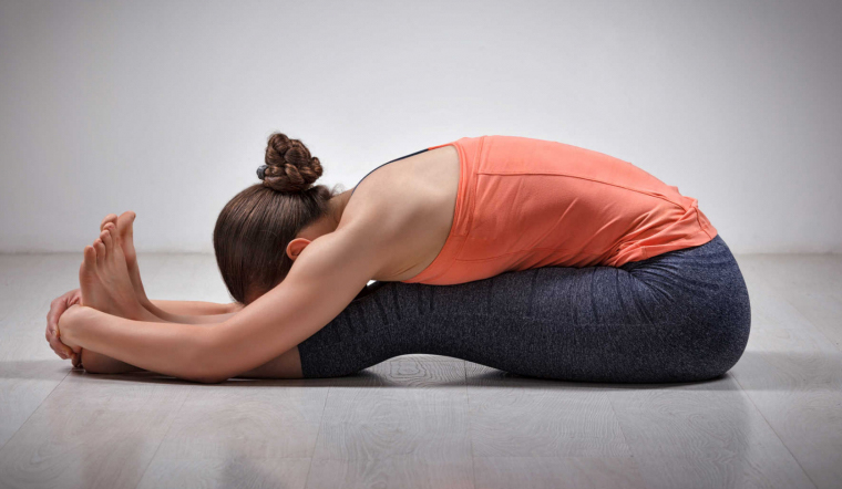6 bài tập yoga giảm mỡ bụng trước khi đi ngủ