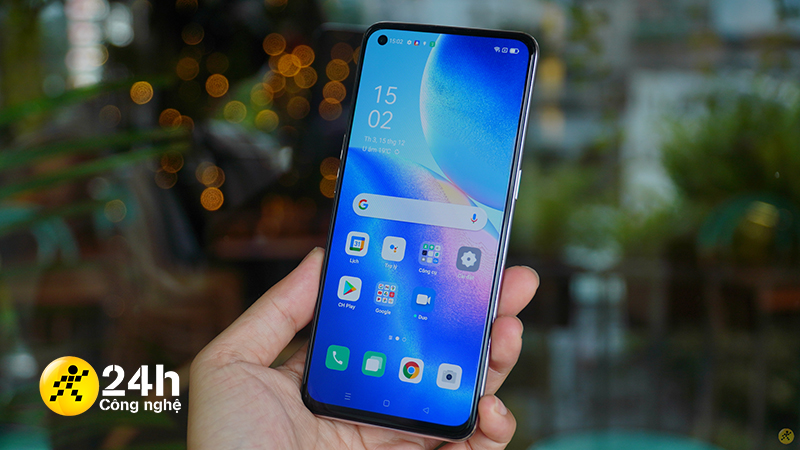 Màn hình đục lỗ của OPPO Reno5 có kích thước 6.43 inch, độ phân giải Full HD+ và hỗ trợ tốc độ làm tươi 90 Hz.